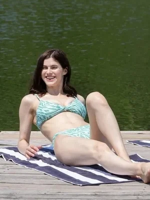 Александра Даддарио голая - 29