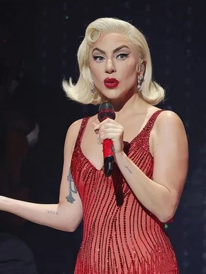 Леди Гага голая - 03