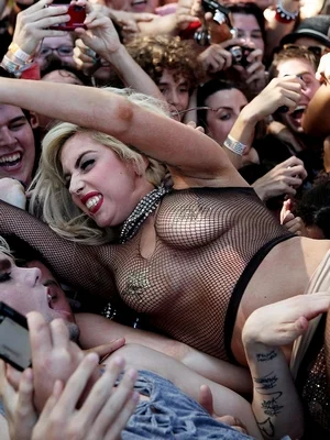 Леди Гага голая - 21