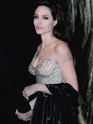 Анджелина Джоли голая - 06