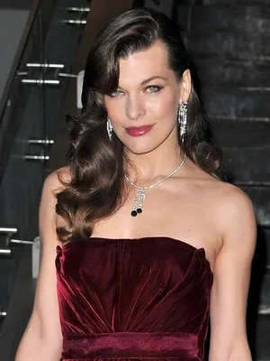 Милла Йовович голая - 06