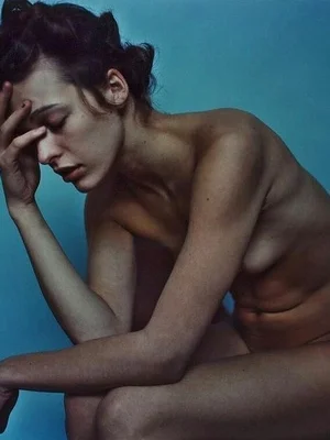 Милла Йовович голая - 37