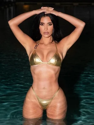 Ким Кардашьян голая - фото 09