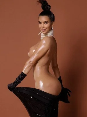 Ким Кардашьян голая - фото 12