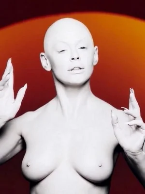 Роуз Макгоуэн голая - фото 36