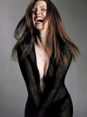 Джулианна Мур голая - 14