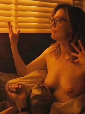 Джулианна Мур голая - 35