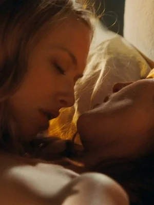 Джулианна Мур голая - 50