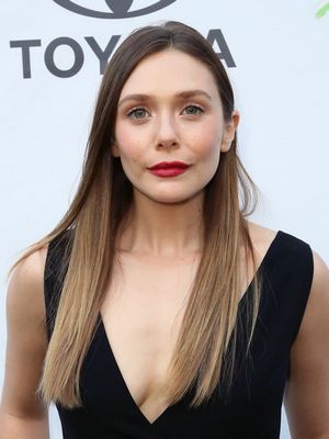 Элизабет Олсен голая