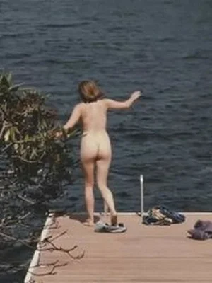 Элизабет Олсен голая - 19