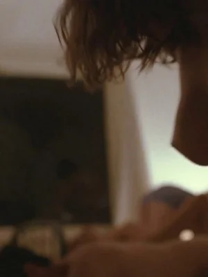 Элизабет Олсен голая - 25