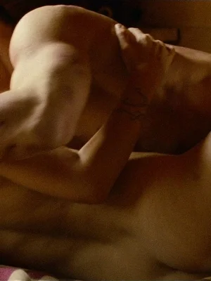 Элизабет Олсен голая - 28