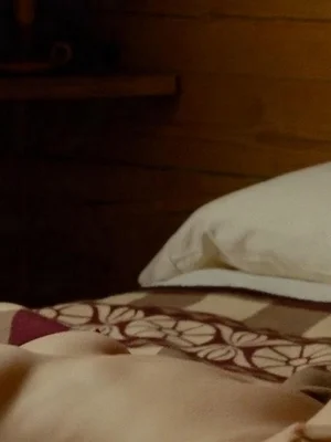 Элизабет Олсен голая - 32