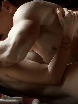 Элизабет Олсен голая - 33