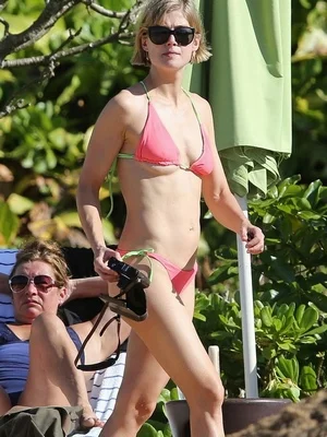 Розамунд Пайк голая - фото 15