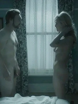 Розамунд Пайк голая - фото 26