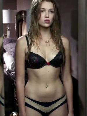 Лили Симмонс голая - фото 06