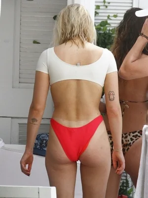 Софи Тёрнер голая - 28