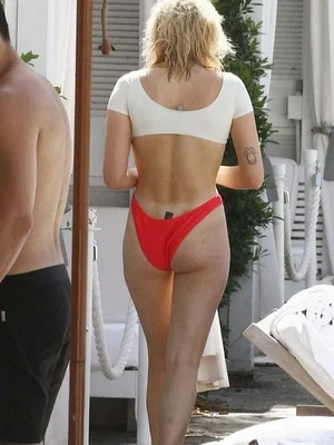 Софи Тёрнер голая - 30