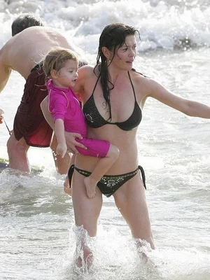 Кэтрин Зета-Джонс голая - 12