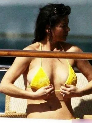 Кэтрин Зета-Джонс голая - 13