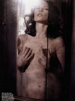 Кэтрин Зета-Джонс голая - 47