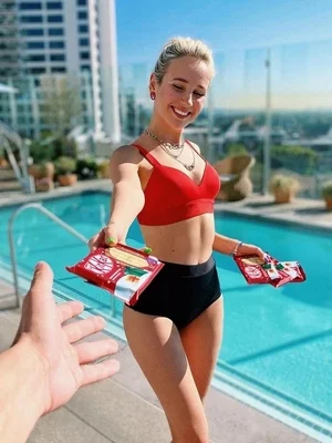 Клава Кока голая - фото 46